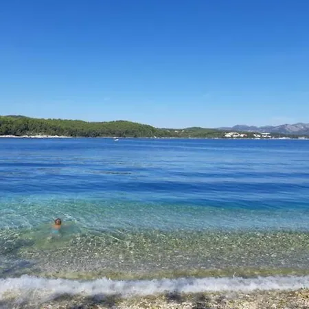 펜션 Island House 룸바르다