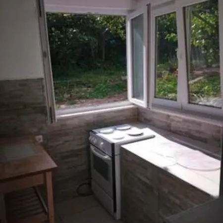Island House لومباردا